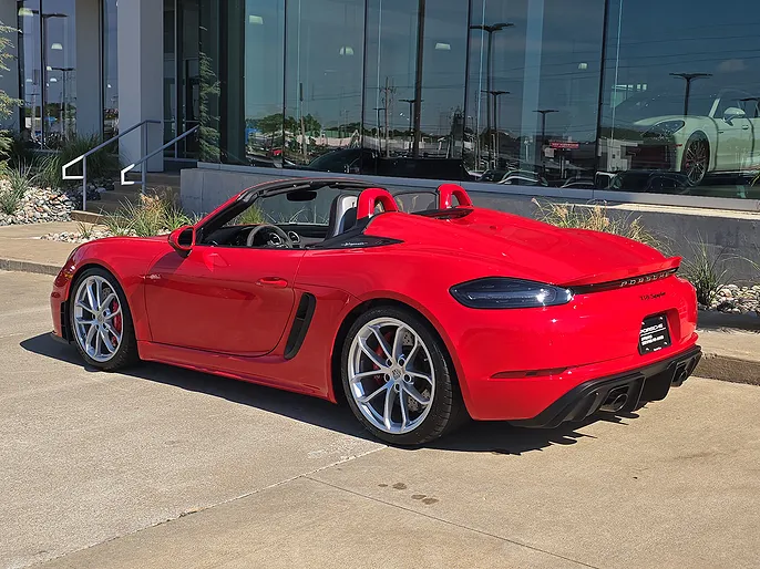 2023 Porsche 718 Spyder