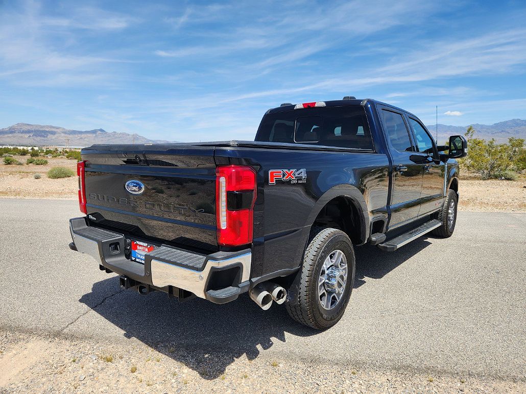 2023 Ford F-350 null image 4