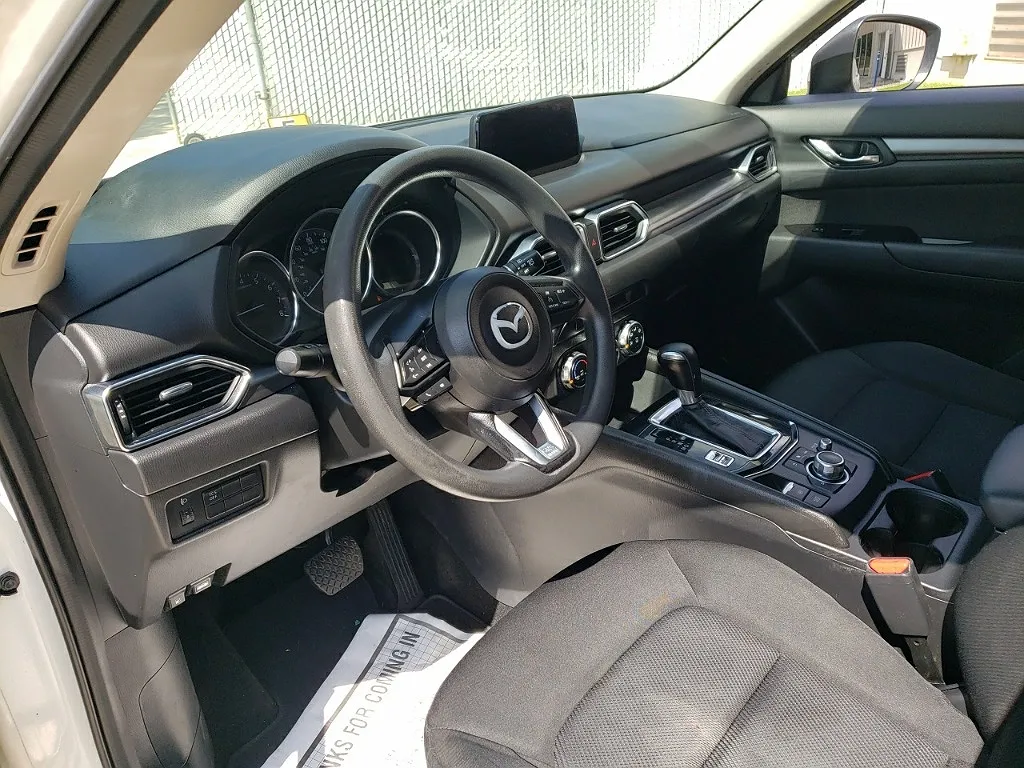 2017 Mazda CX-5 Sport image 3