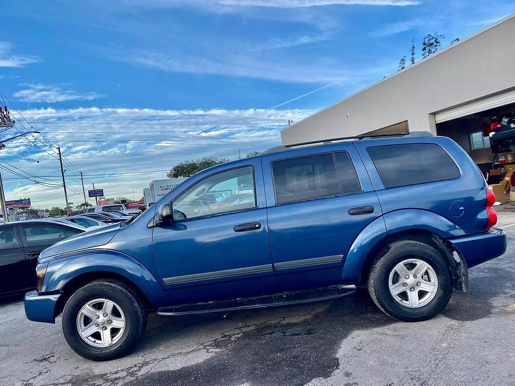 2006 Dodge Durango SLT image 1