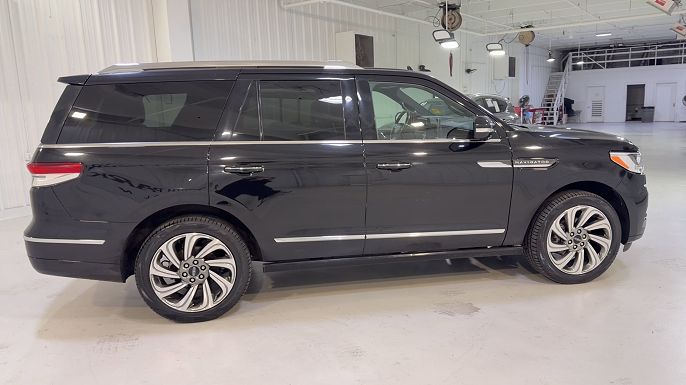 2023 Lincoln Navigator