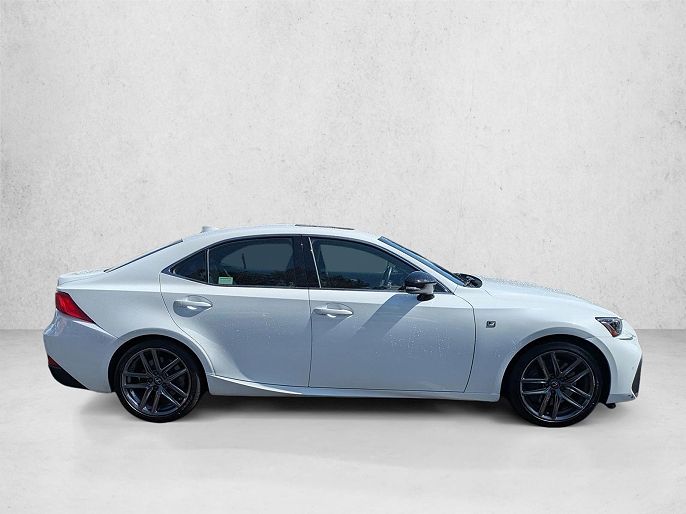 2020 Lexus IS