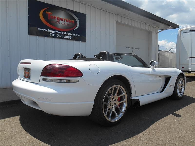 2004 Dodge Viper SRT10 image 4