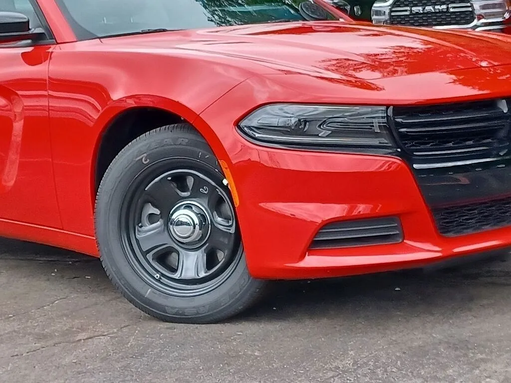 2023 Dodge Charger Police image 2