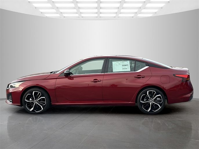 2025 Nissan Altima
