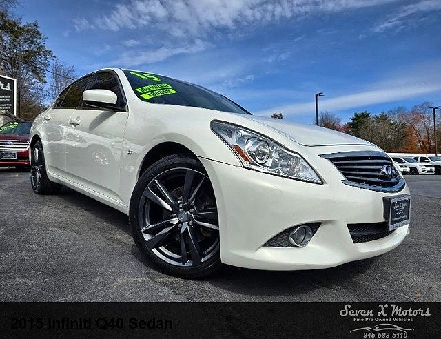 2015 Infiniti Q40