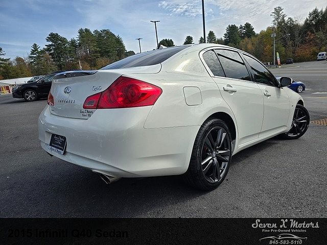 2015 Infiniti Q40
