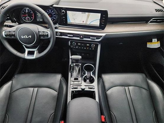 2024 Kia K5 EX photo 11