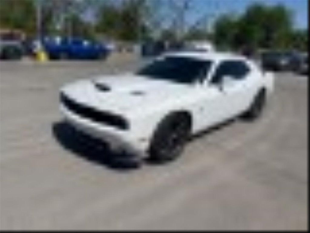 2021 Dodge Challenger R/T image 1