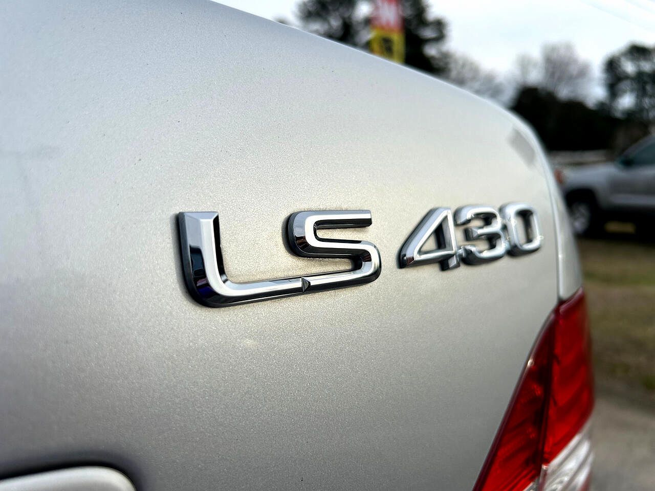2005 Lexus LS 430 image 38