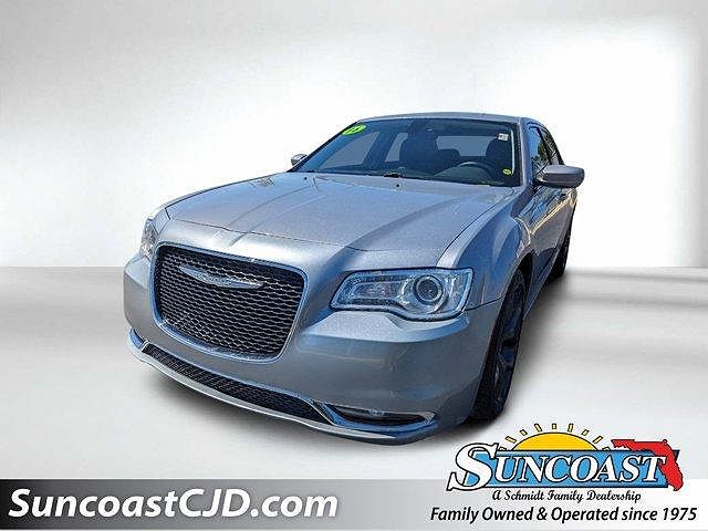 2016 Chrysler 300 Limited Edition image 0