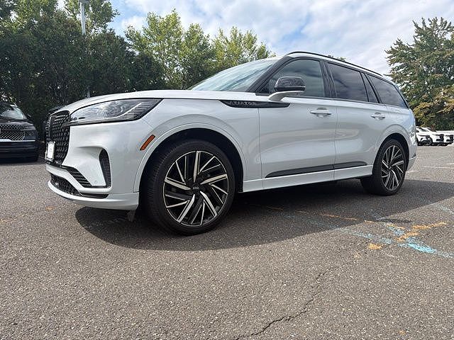 2025 Lincoln Aviator