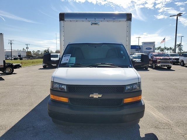 2018 Chevrolet Express 3500 image 1