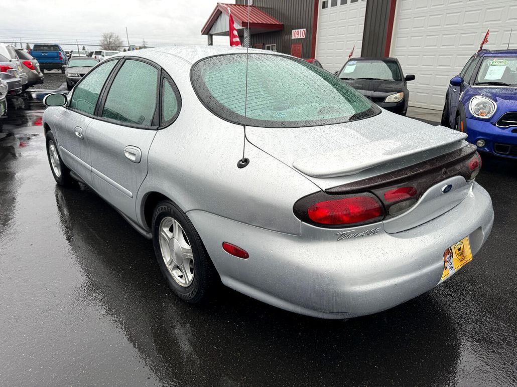 1999 Ford Taurus SE image 2