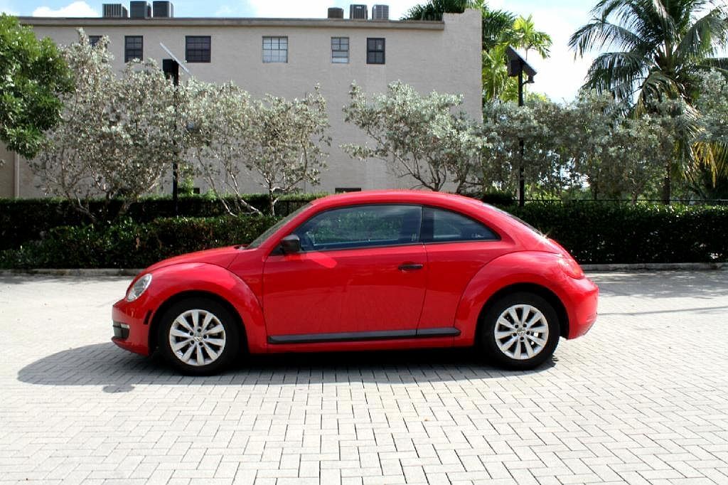 2013 Volkswagen Beetle Entry image 1