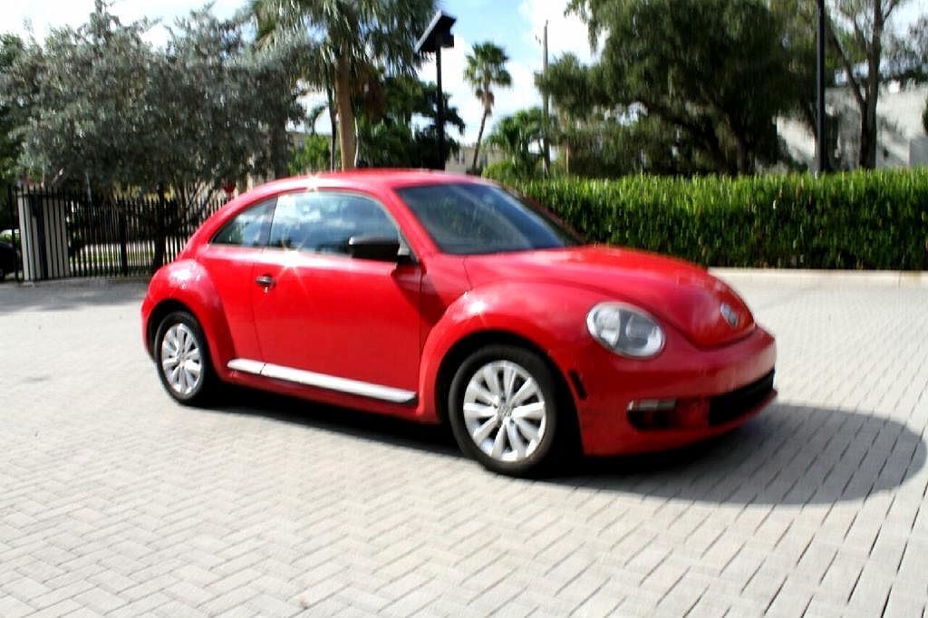 2013 Volkswagen Beetle Entry image 4