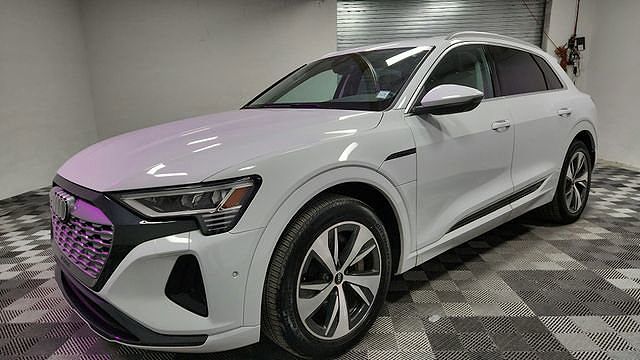 2024 Audi Q8 e-tron