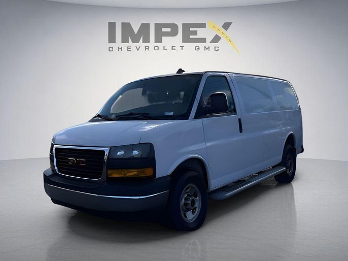 2023 GMC Savana