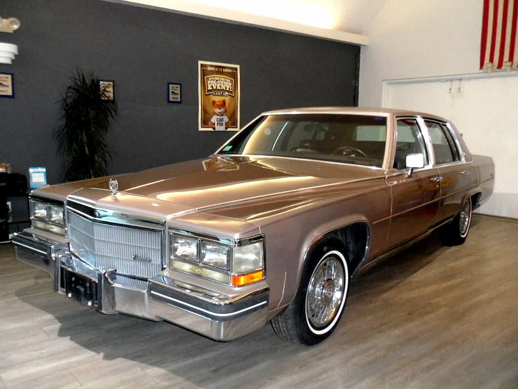 1984 Cadillac Fleetwood Brougham image 0