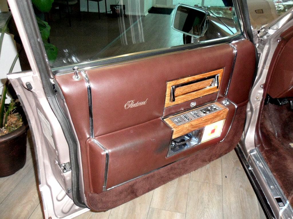 1984 Cadillac Fleetwood Brougham image 7