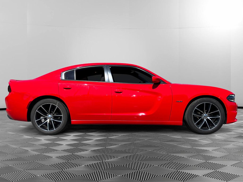 2016 Dodge Charger R/T image 5