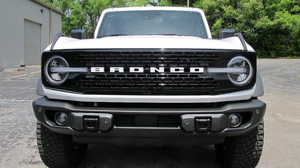 2023 Ford Bronco Wildtrak image 0