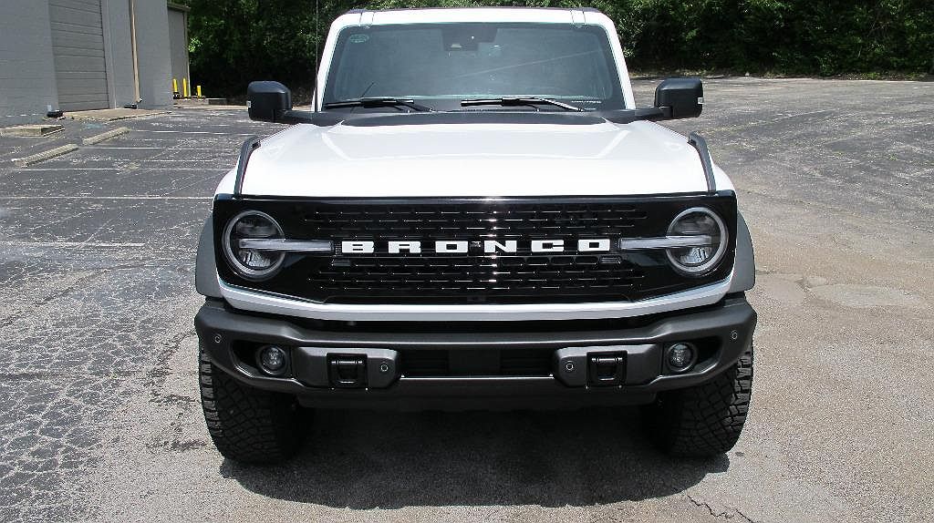 2023 Ford Bronco Wildtrak image 1