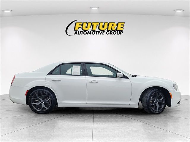 2022 Chrysler 300