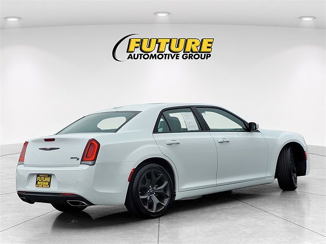 2022 Chrysler 300