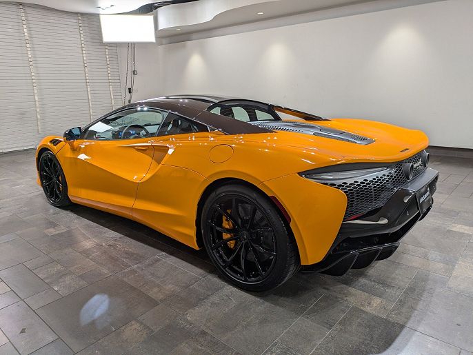 2025 Mclaren Artura