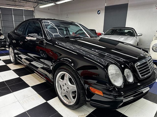 2000 Mercedes-Benz CLK