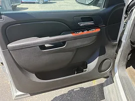 2011 Chevrolet Suburban 2500