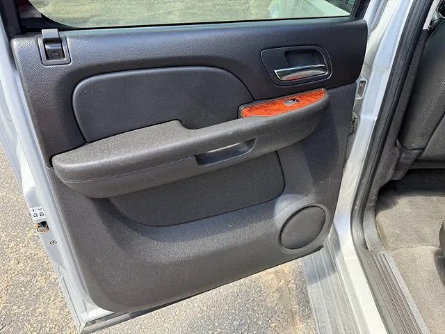 2011 Chevrolet Suburban 2500