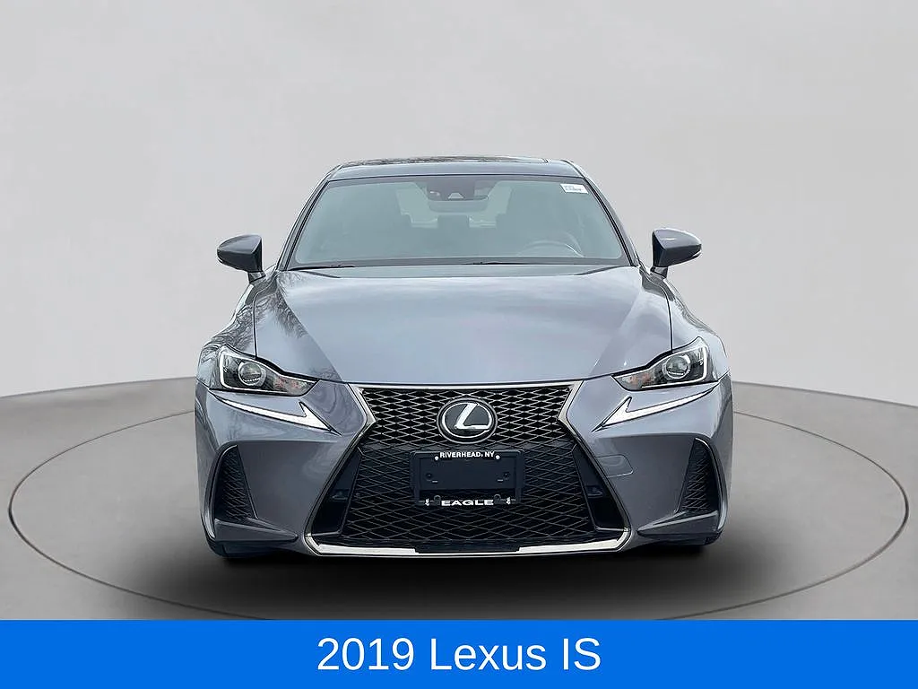 2019 Lexus IS 300 image 2