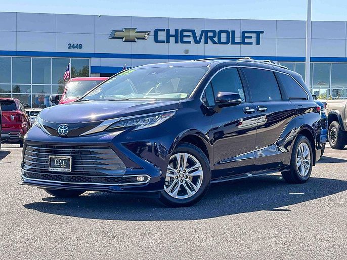2025 Toyota Sienna