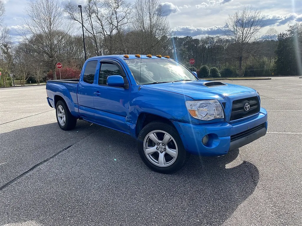 2005 Toyota Tacoma X-Runner image 2