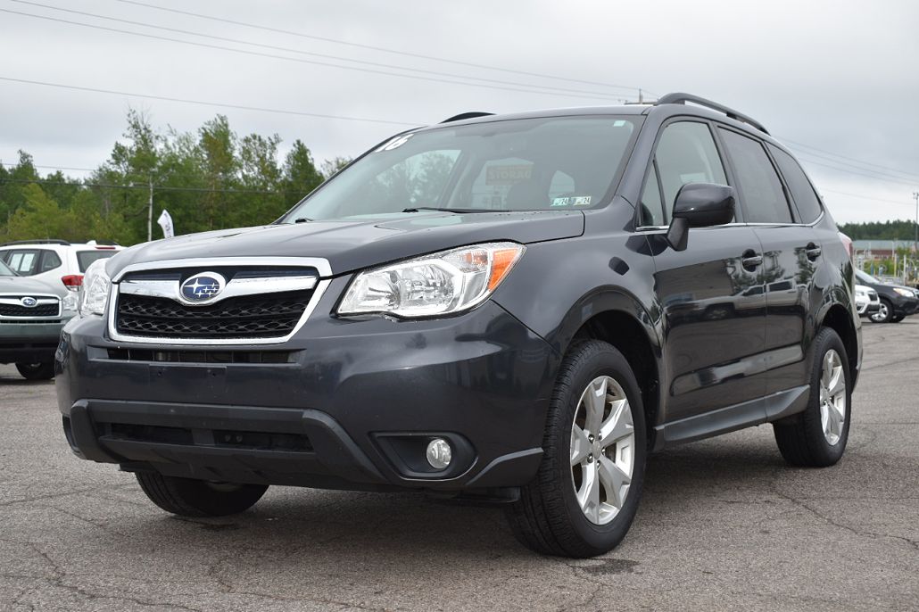 2016 Subaru Forester 2.5i image 2