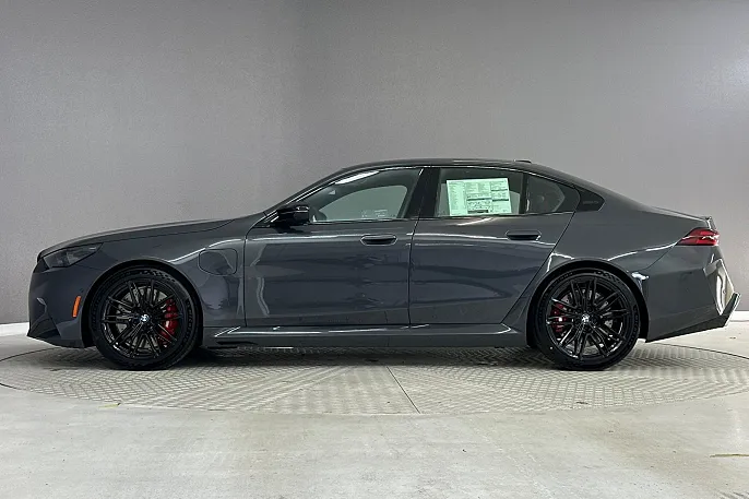 2027 BMW M5