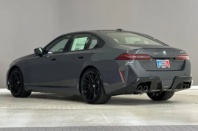 2027 BMW M5