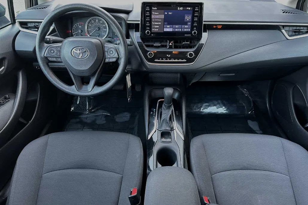 2021 Toyota Corolla LE image 2