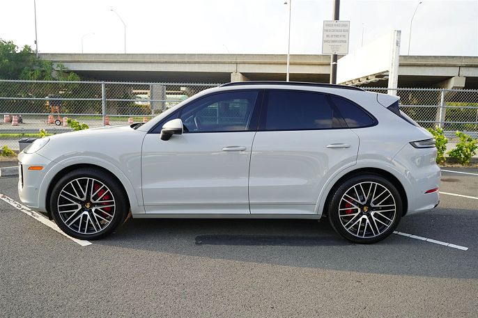 2024 Porsche Cayenne
