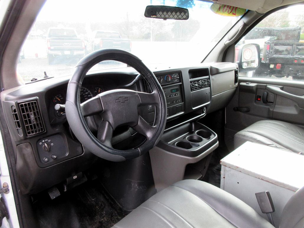 2007 Chevrolet Express 3500 image 5
