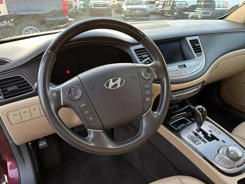 2009 Hyundai Genesis Base image 9
