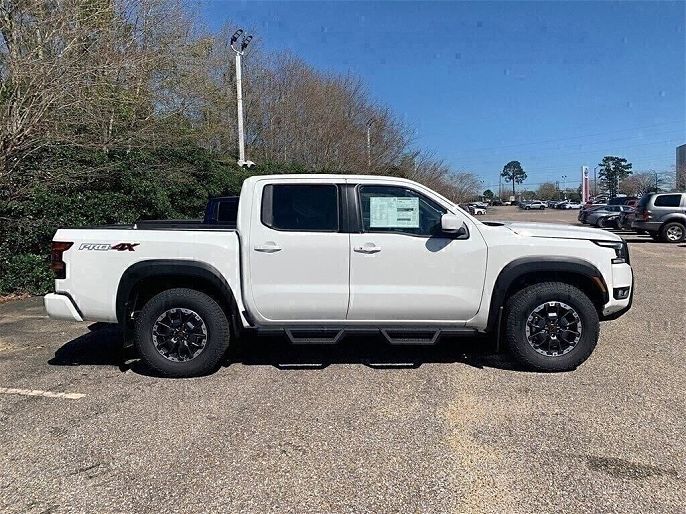 2025 Nissan Frontier