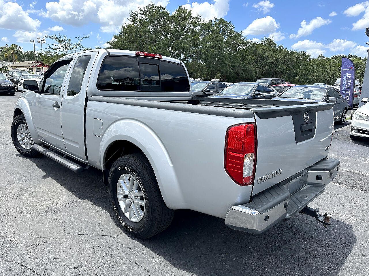 2015 Nissan Frontier SV image 5