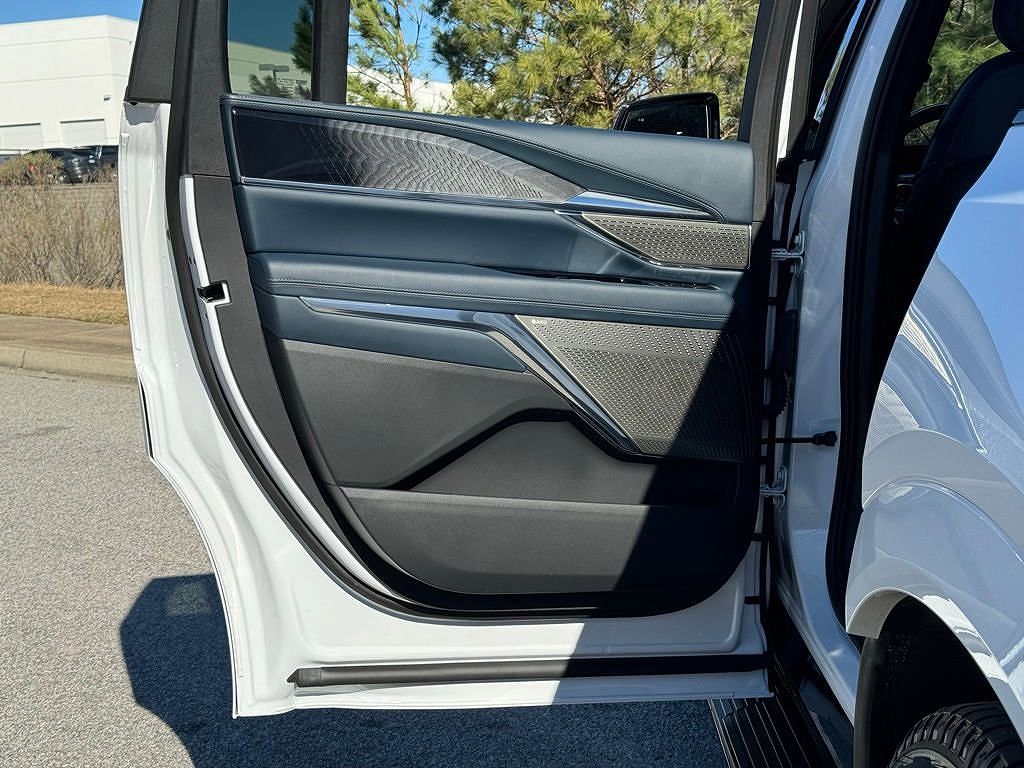 2025 Cadillac Escalade IQ