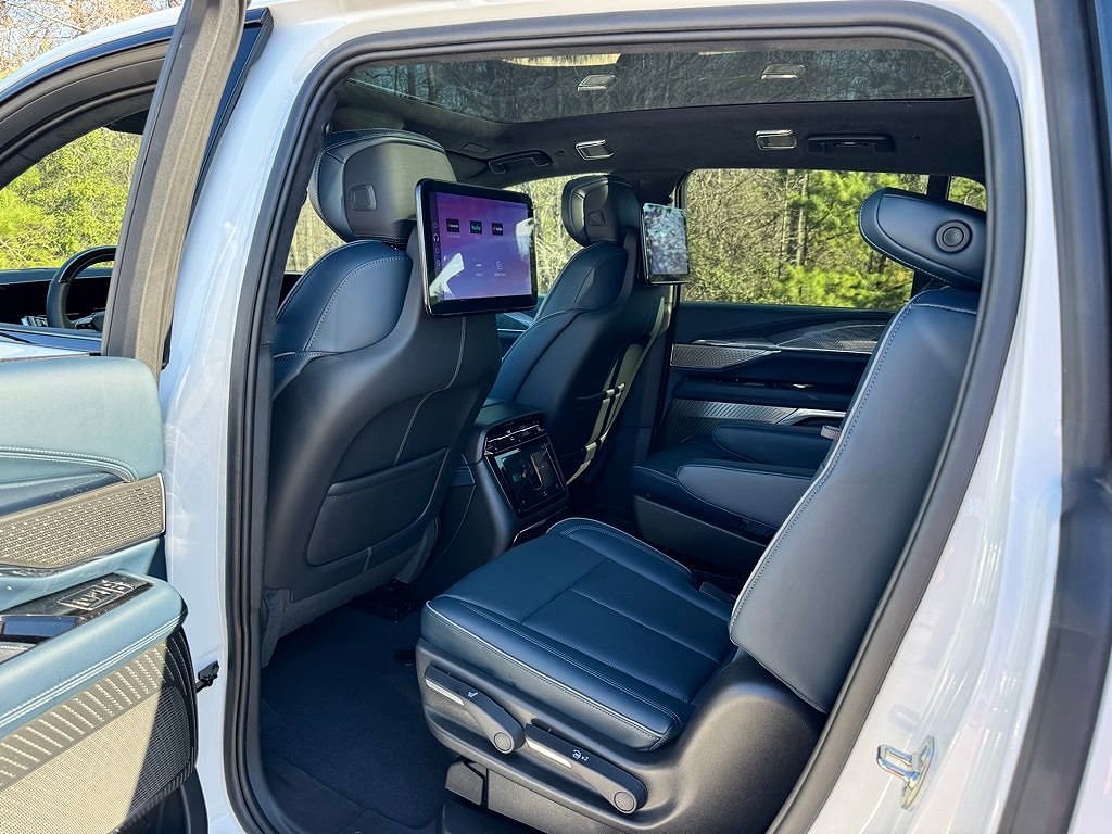 2025 Cadillac Escalade IQ