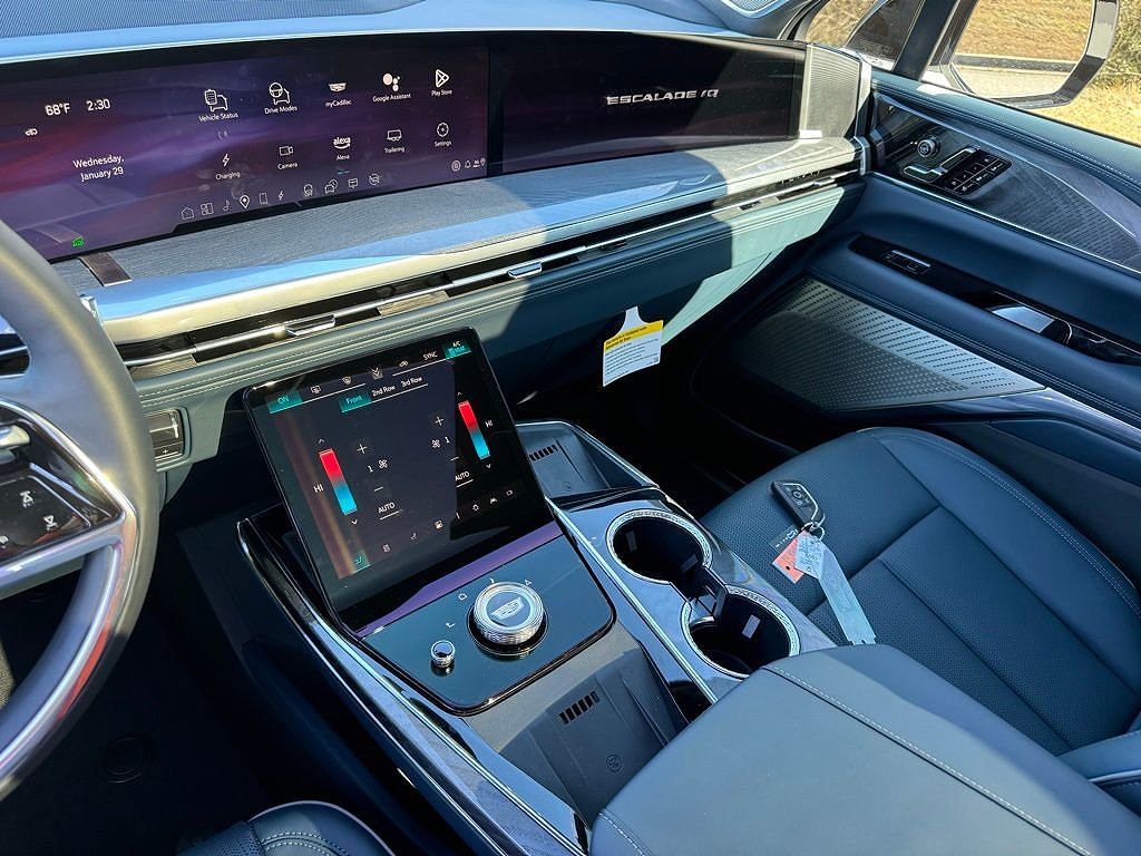 2025 Cadillac Escalade IQ