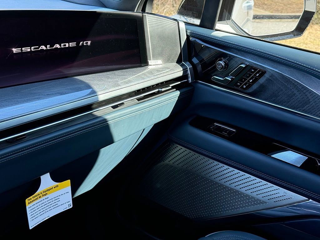 2025 Cadillac Escalade IQ