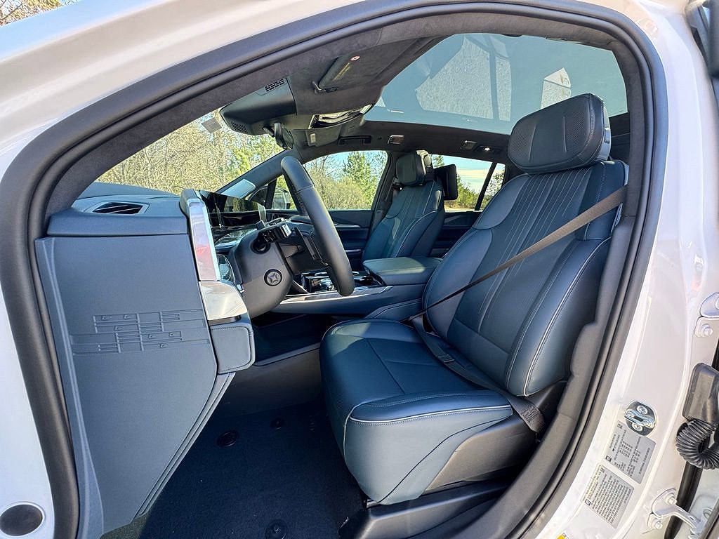 2025 Cadillac Escalade IQ